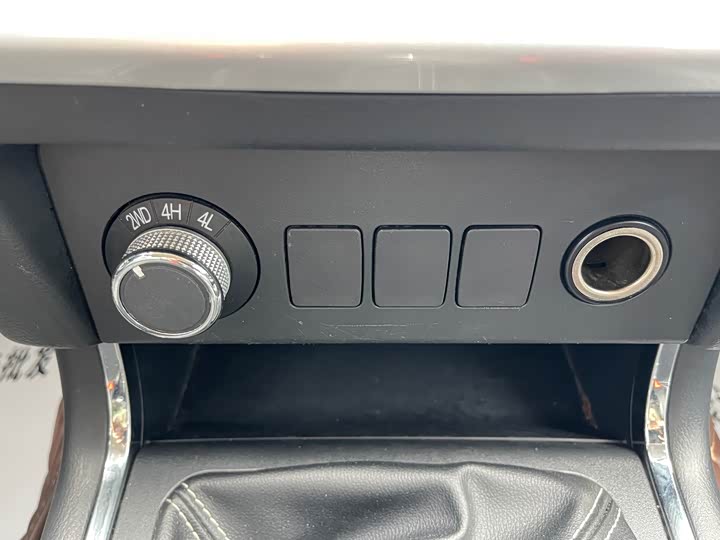 Фото 17 - Dongfeng Rich 6