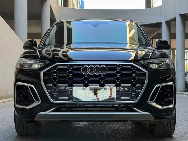 Фото 2 - Audi Q5L