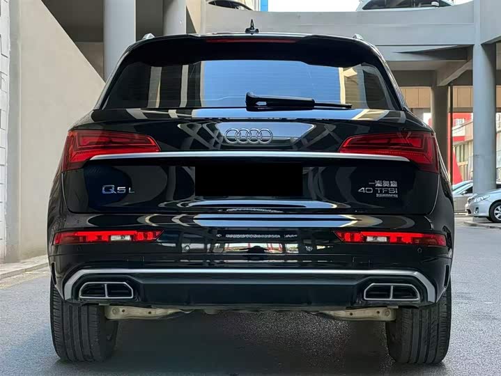 Фото 4 - Audi Q5L
