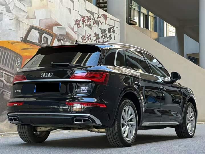 Фото 5 - Audi Q5L