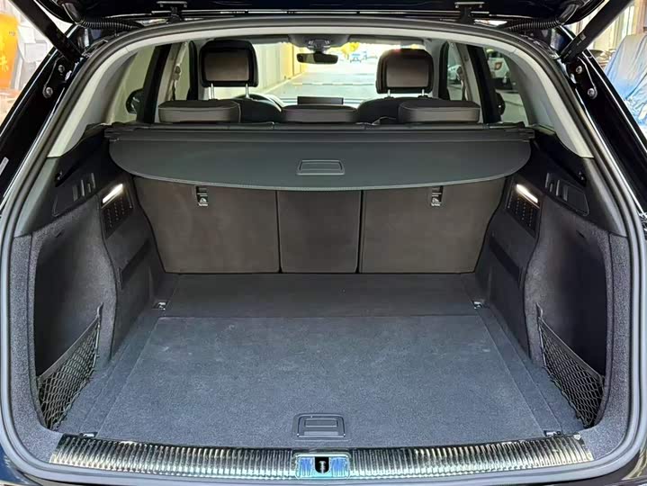 Фото 8 - Audi Q5L