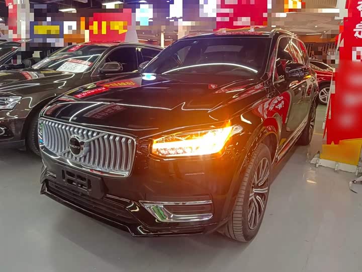 Фото 2 - Volvo XC90