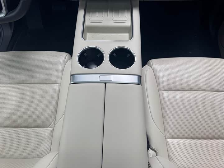 Фото 11 - LiXiang L7