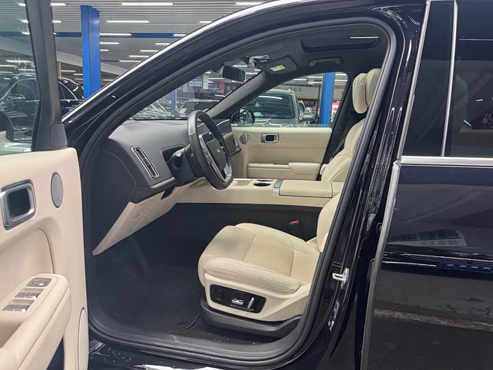 Фото 6 - LiXiang L7