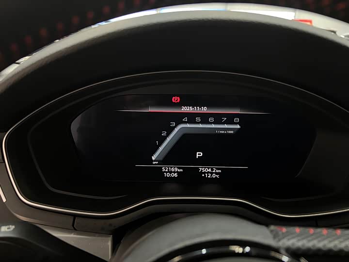 Фото 10 - Audi A4L