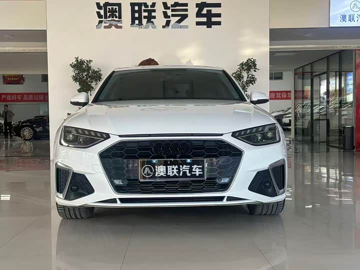 Фото 2 - Audi A4L