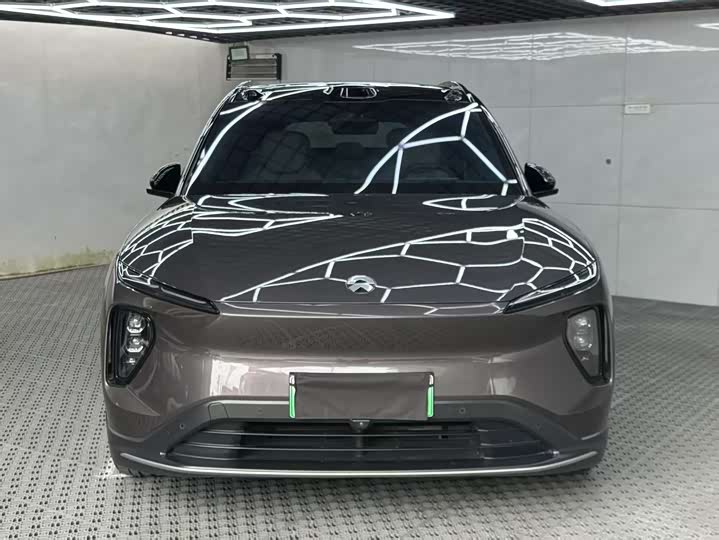 Фото 2 - Nio ES6