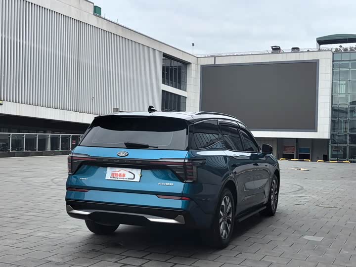 Фото 16 - Ford Edge