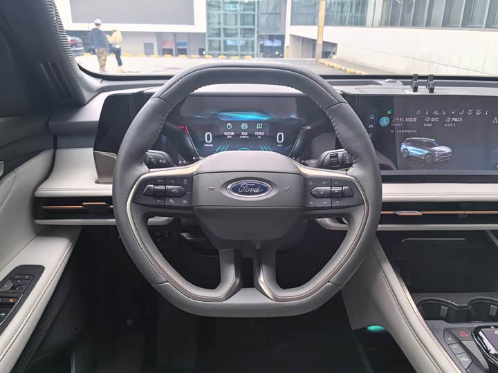 Фото 7 - Ford Edge