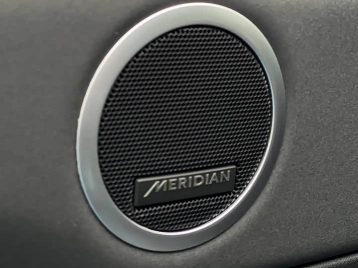 Фото 10 - Land Rover Discovery