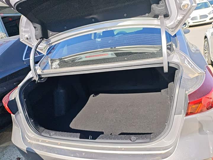 Фото 19 - Changan Eado Plus