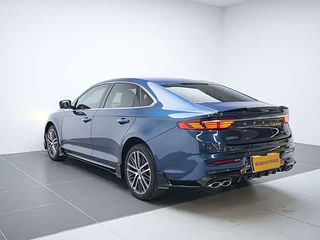 Фото 3 - Geely Preface