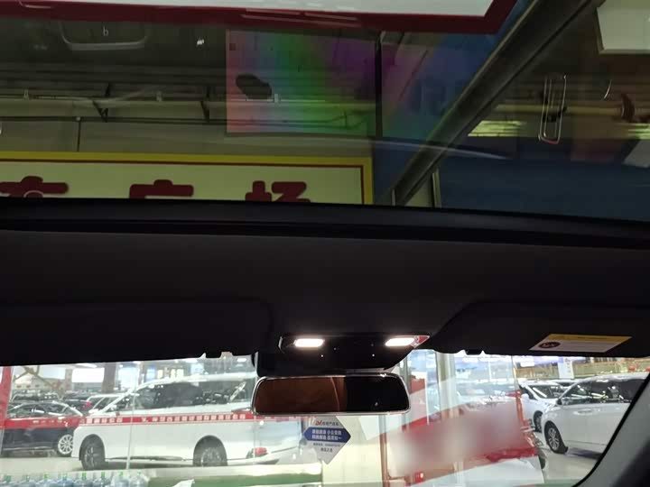 Фото 18 - LiXiang L7