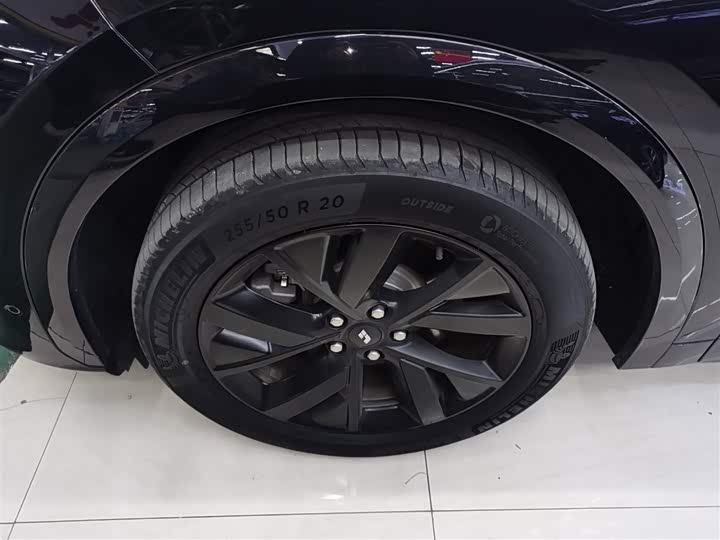 Фото 23 - LiXiang L7