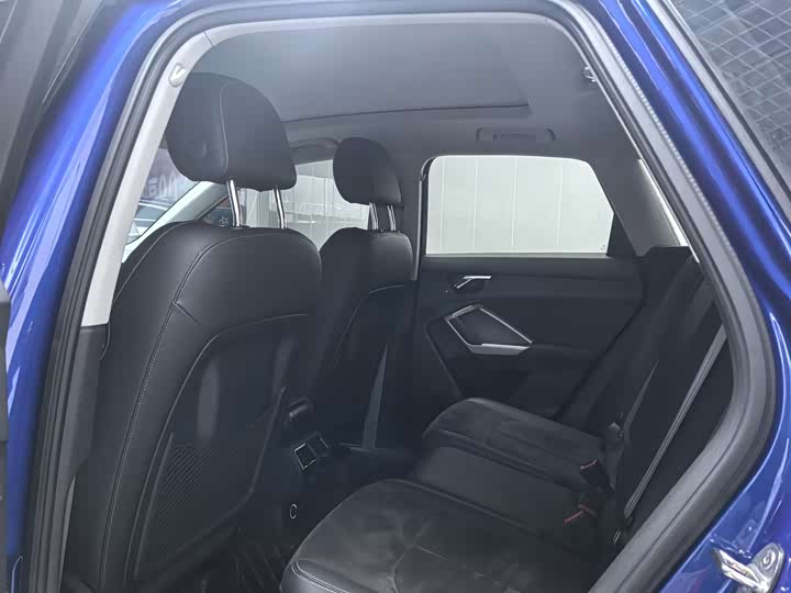 Фото 13 - Audi Q3