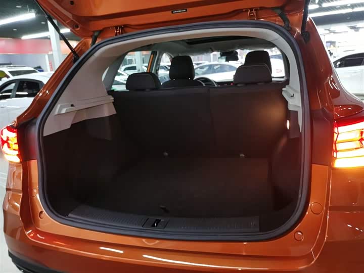 Фото 19 - Roewe RX3