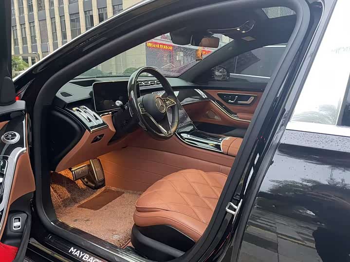 Фото 5 - Mercedes-Benz Maybach S-Class