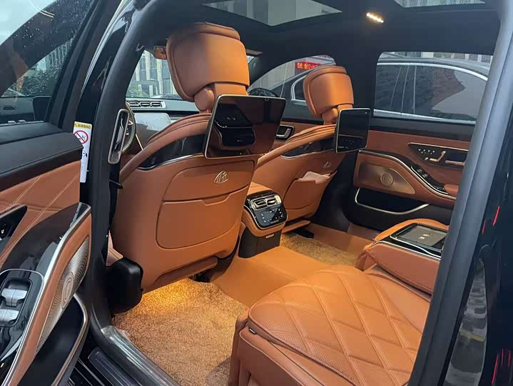 Фото 6 - Mercedes-Benz Maybach S-Class