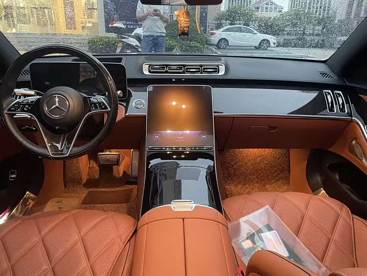 Фото 8 - Mercedes-Benz Maybach S-Class