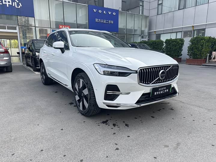 Фото 3 - Volvo XC60 Hybrid