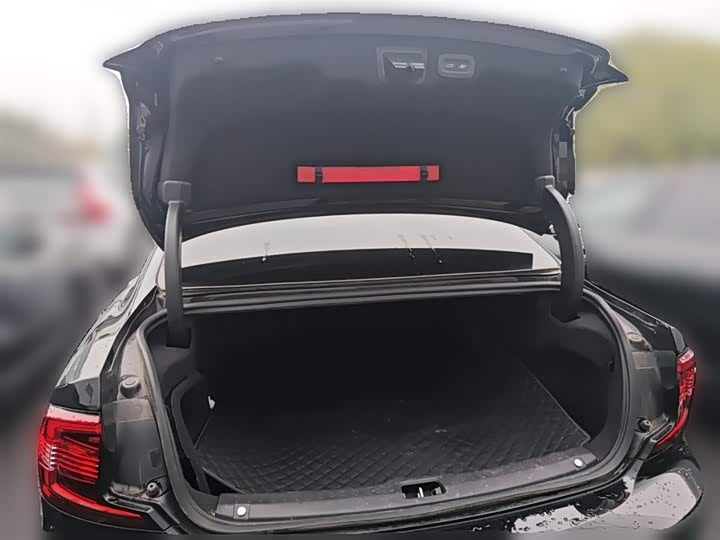 Фото 26 - Volvo S90