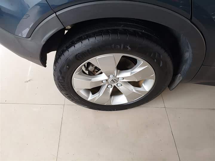 Фото 26 - Volvo XC40