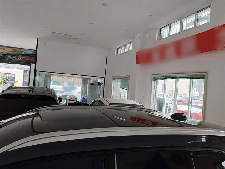 Фото 27 - Volvo XC40