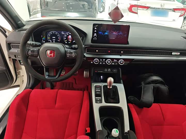 Фото 10 - Honda Civic