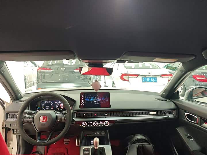 Фото 18 - Honda Civic