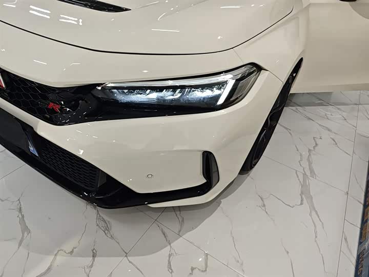 Фото 24 - Honda Civic