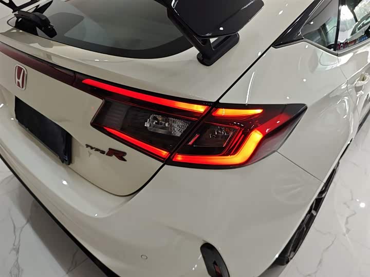 Фото 8 - Honda Civic