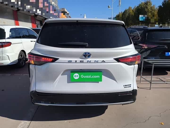 Фото 6 - Toyota Sienna