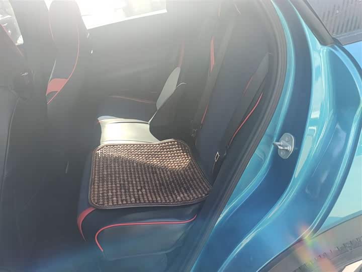 Фото 15 - BYD Dolphin