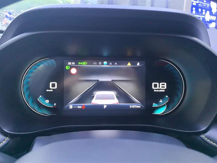 Фото 14 - Roewe i5