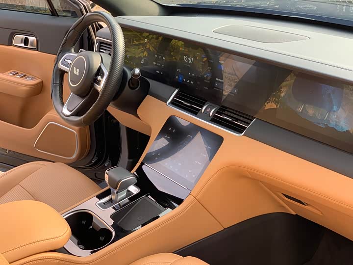 Фото 22 - LiXiang One