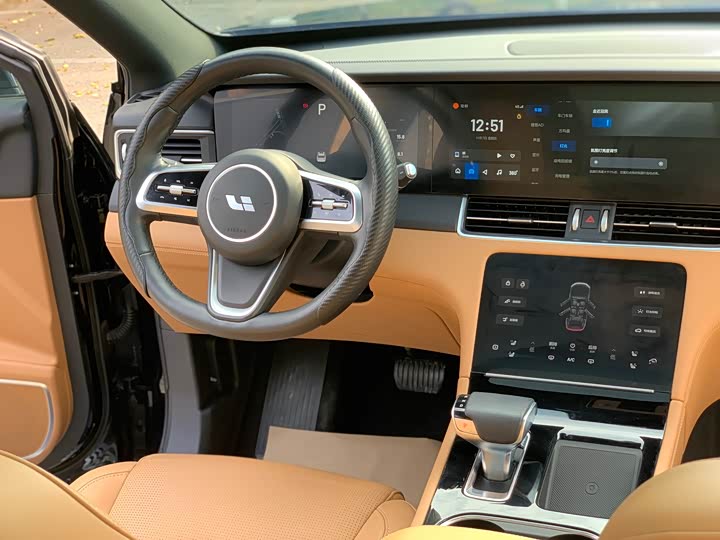 Фото 24 - LiXiang One