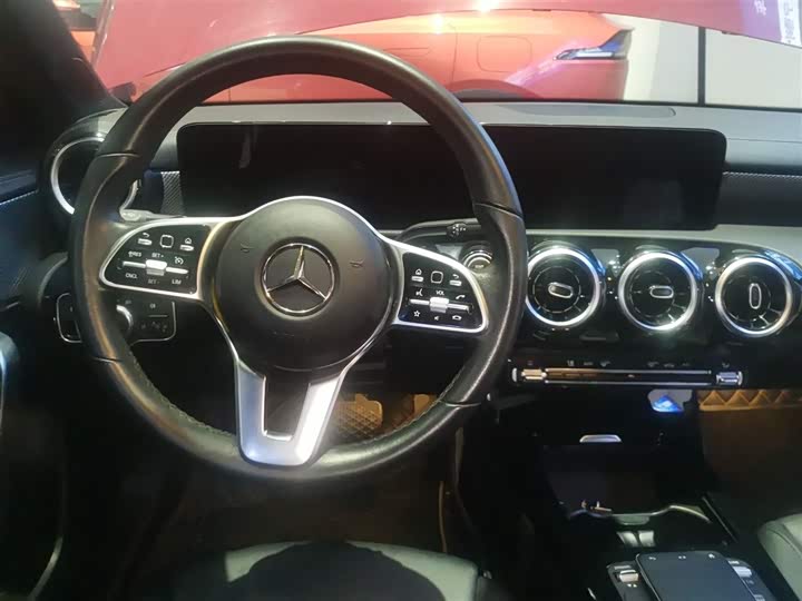 Фото 10 - Mercedes-Benz A-Class