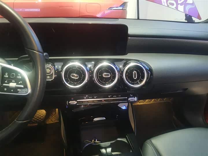 Фото 12 - Mercedes-Benz A-Class