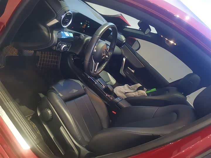 Фото 14 - Mercedes-Benz A-Class