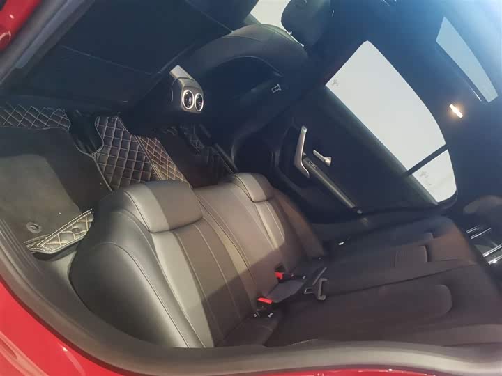 Фото 16 - Mercedes-Benz A-Class