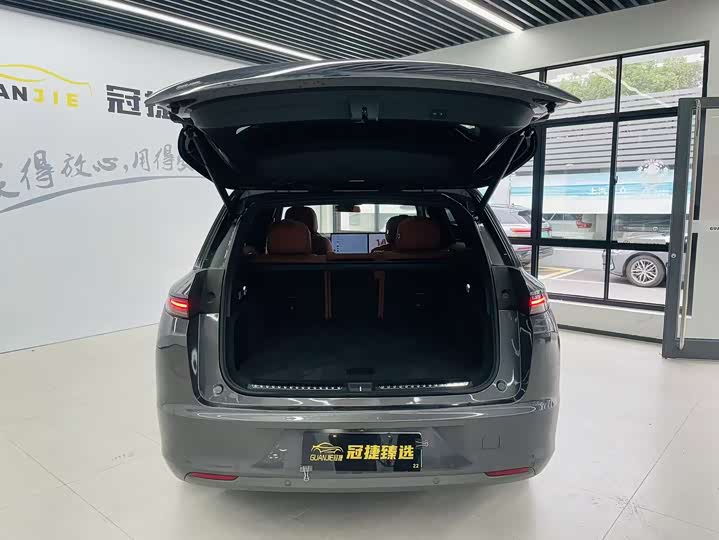 Фото 16 - LiXiang L7