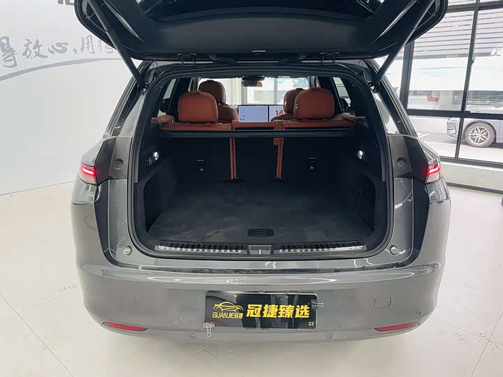 Фото 18 - LiXiang L7