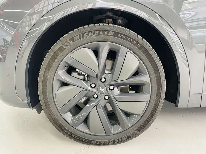 Фото 3 - LiXiang L7