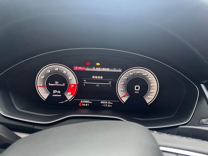 Фото 14 - Audi Q5L