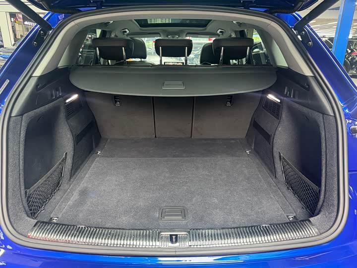 Фото 20 - Audi Q5L