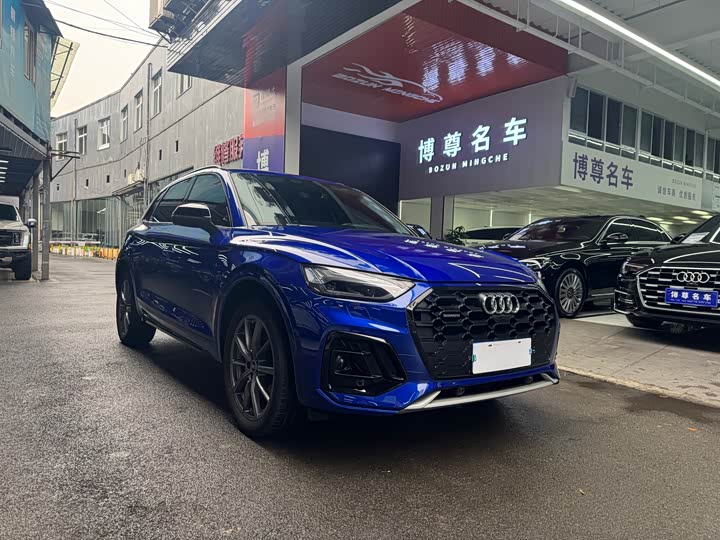 Фото 3 - Audi Q5L