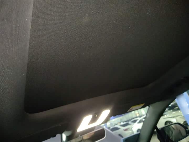 Фото 18 - LiXiang One