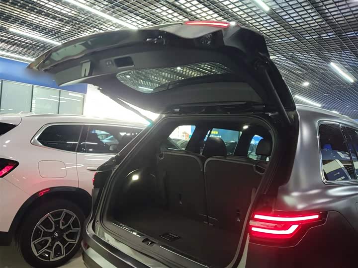 Фото 19 - LiXiang One