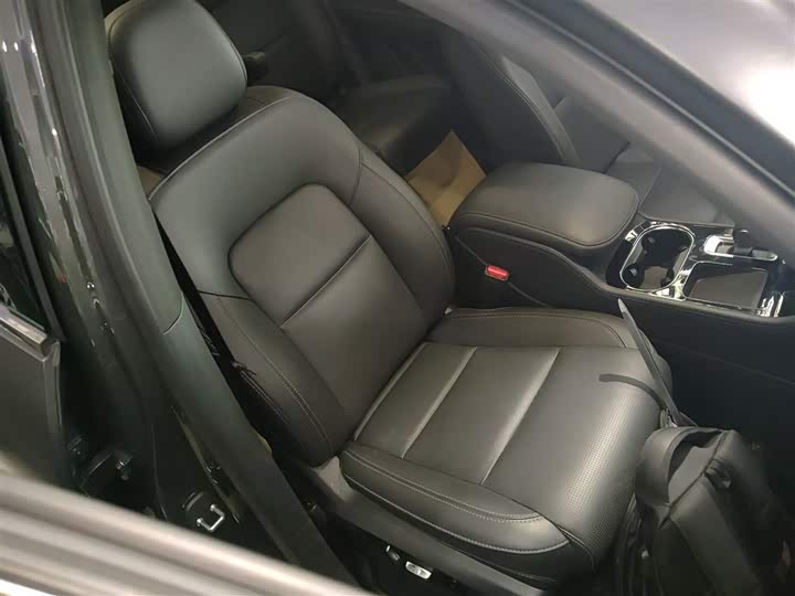 Фото 25 - LiXiang One