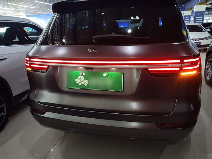 Фото 6 - LiXiang One